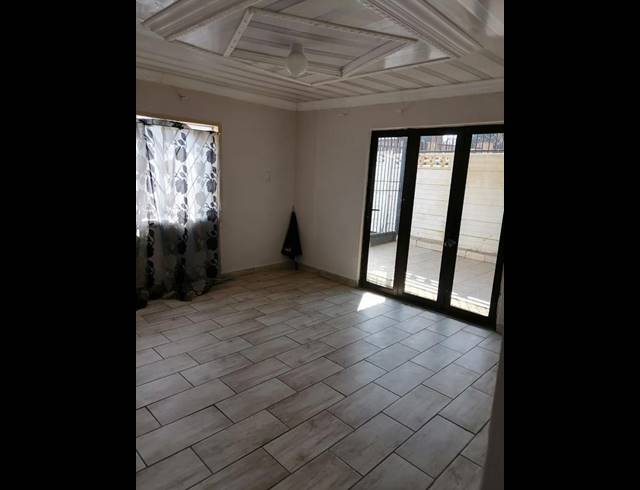 3 BEDROOM PROPERTY TO RENT IN LOTUS GARDENS